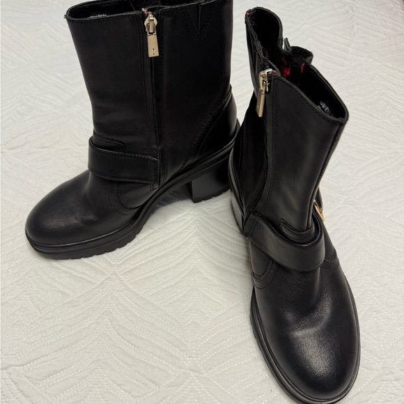 Kenneth Cole Women’s Black Faux Leather Ankle Combat Boots. Size 10 - Picture 1 of 7